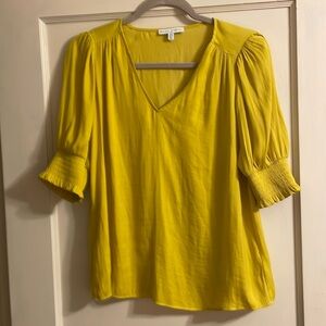 Women’s top size small